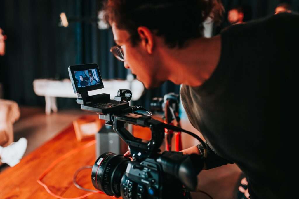 7 Ways to Use Video in the Awareness Stage of the Buyer's Journey